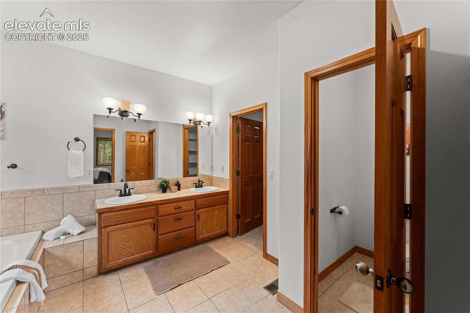 Listing photo 18 for 113 Flagstick Drive