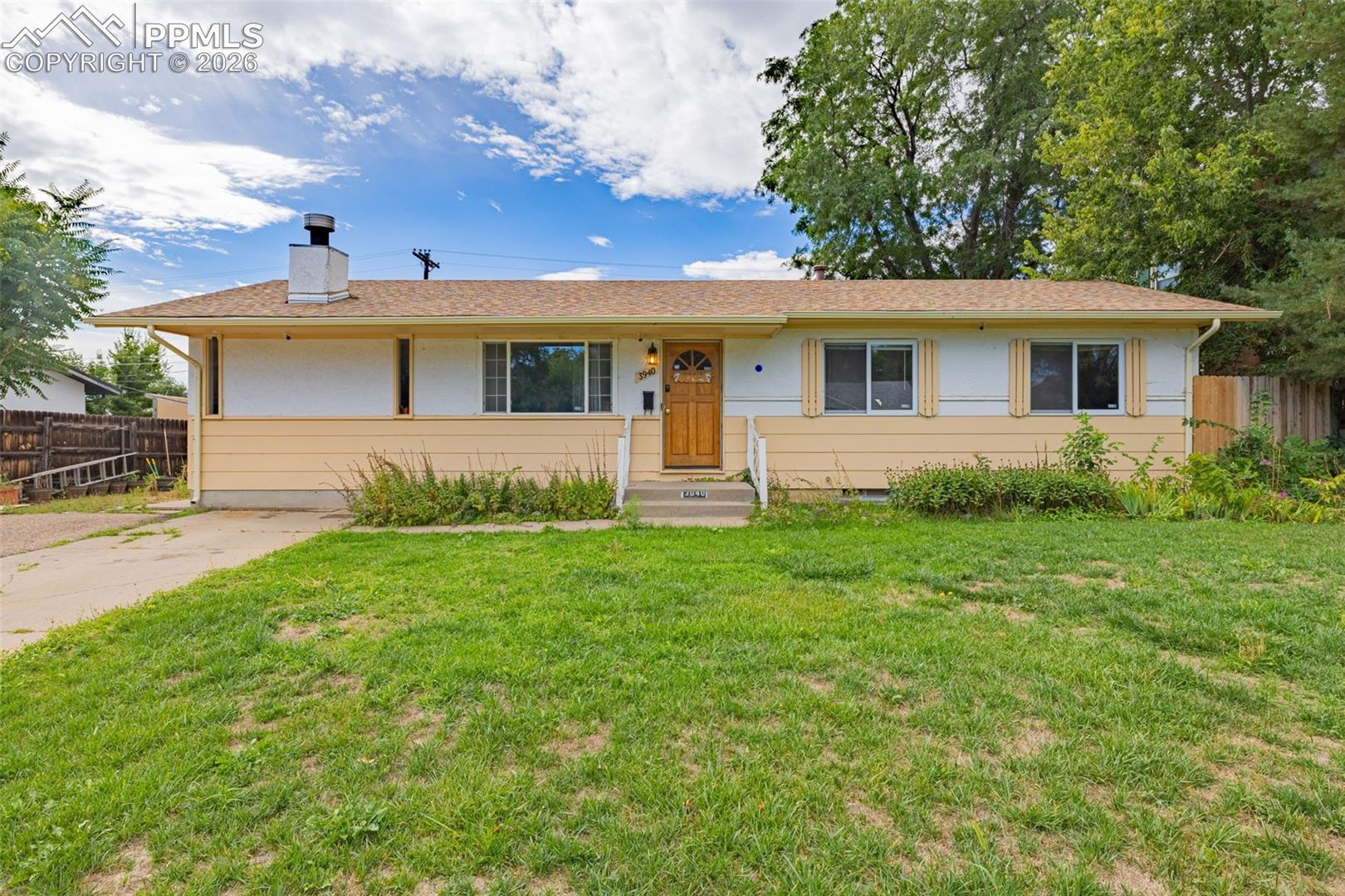 3940 Hollybrook Lane