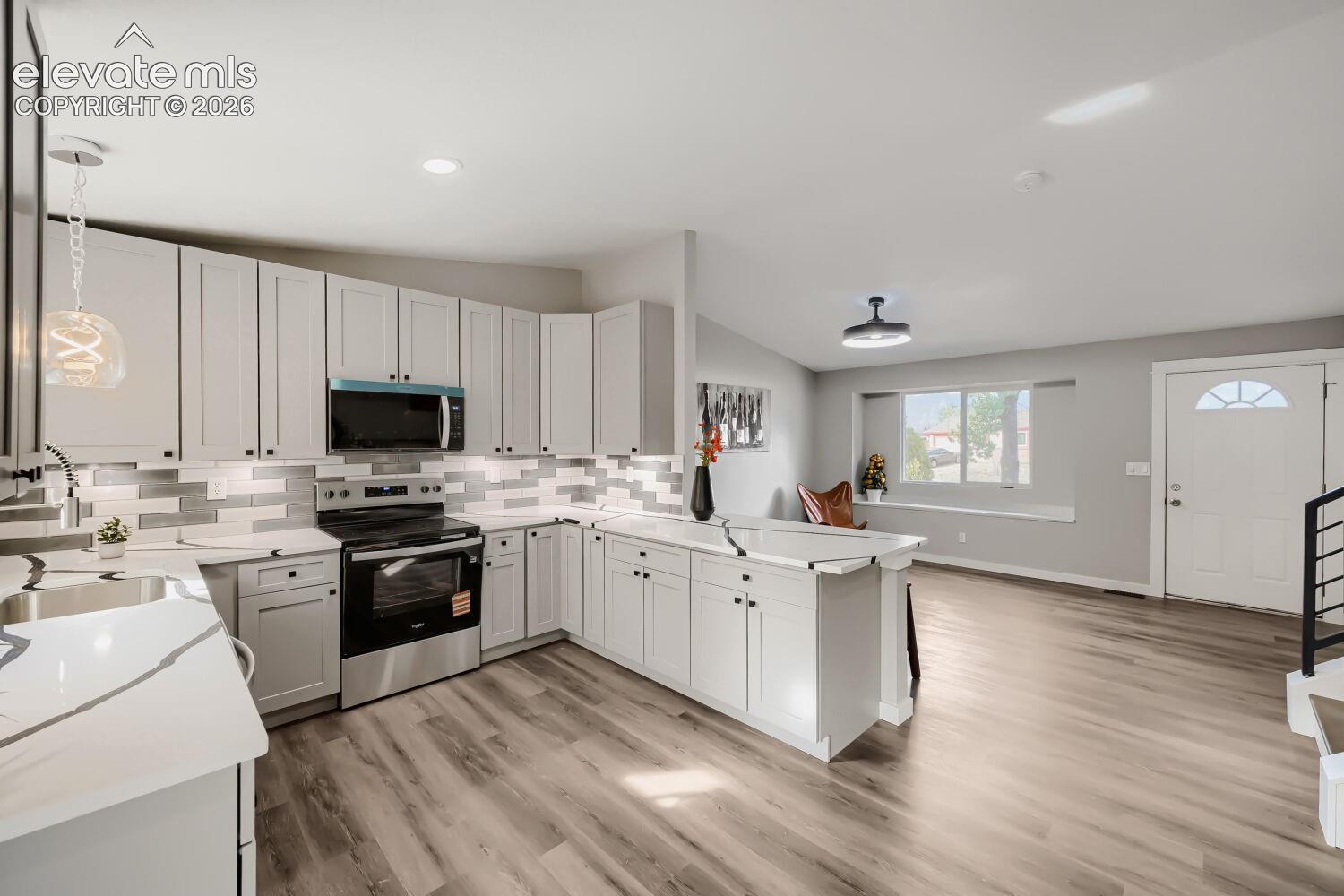 Listing photo 4 for 4506 Lancaster Drive