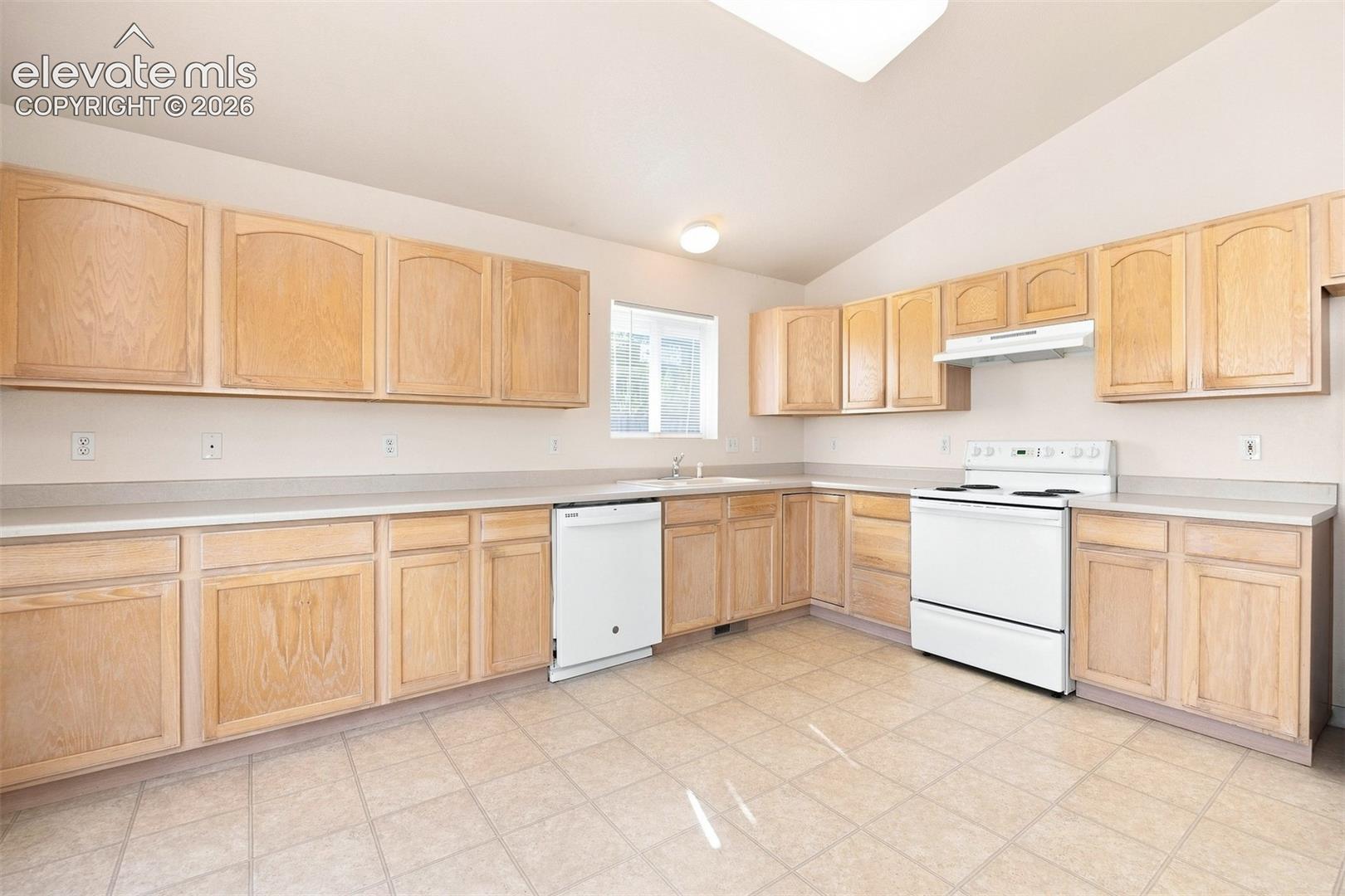 Listing photo 9 for 1076 Linda Mood Drive