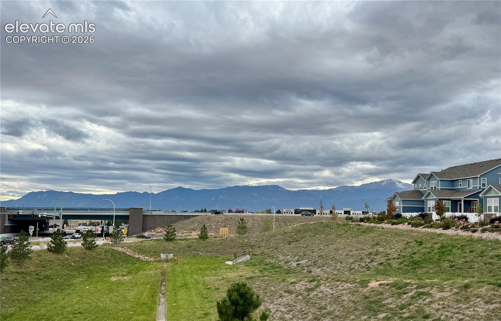 Listing photo 25 for 8610 Laurel Mountain View