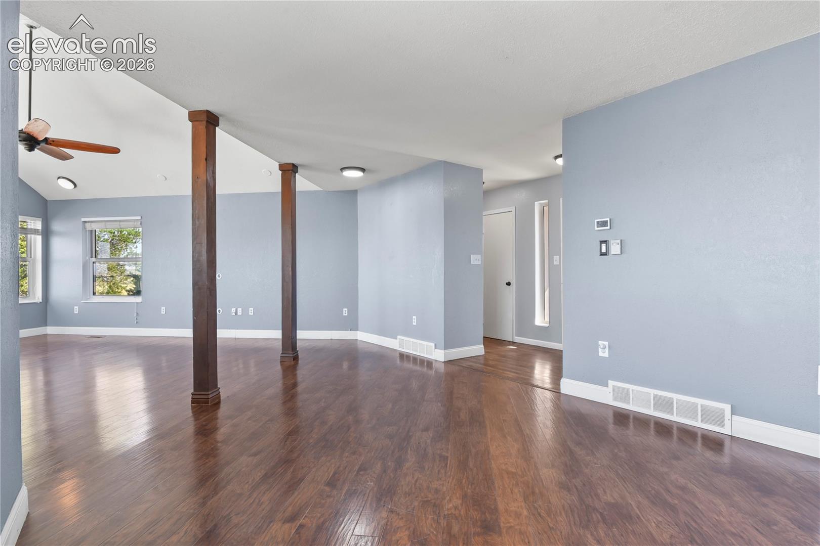 Listing photo 7 for 13550 Whistling Hills Lane