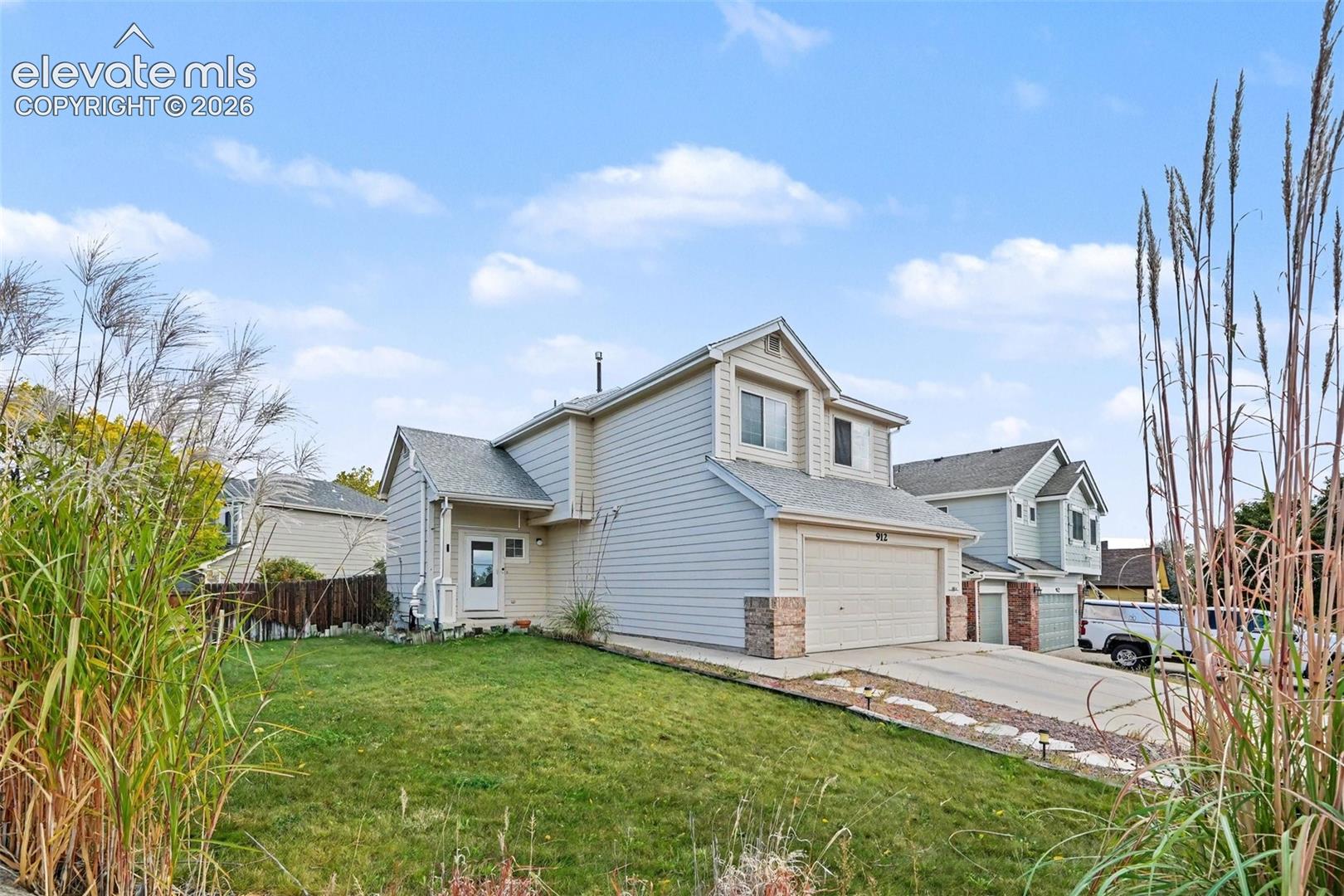 Listing photo 32 for 912 Legend Oak Drive
