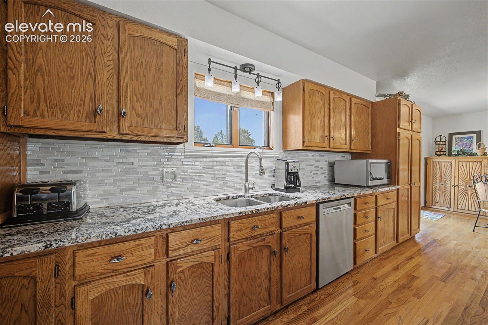 Listing photo 22 for 19155 Spring Valley Road