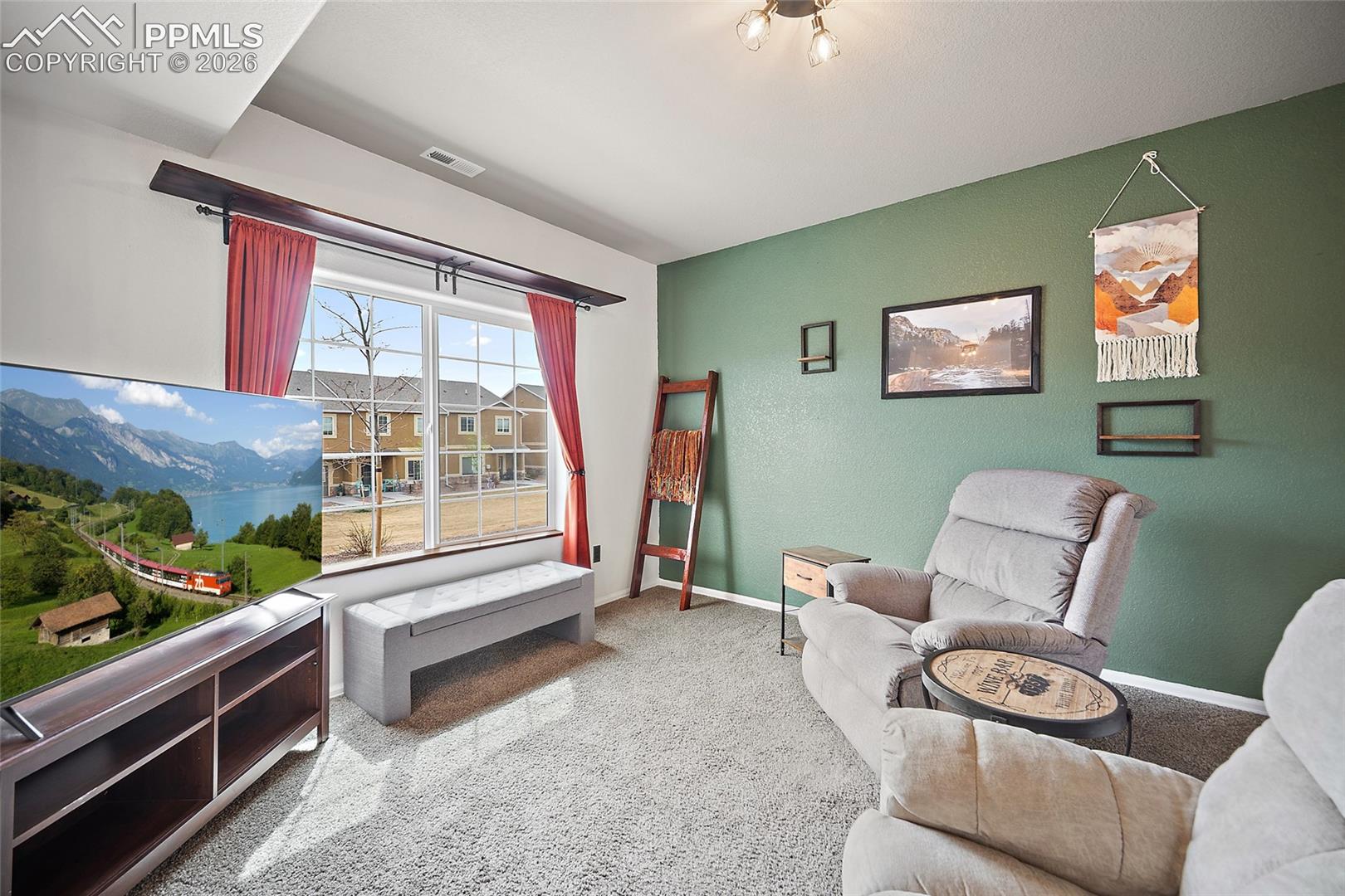 7617 Black Spruce Heights, photo 6