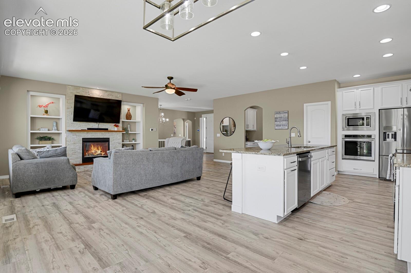 Listing photo 13 for 10899 Glen Canyon Drive