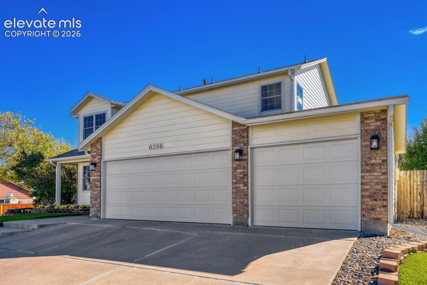 Listing photo 6 for 6206 Whirlwind Drive