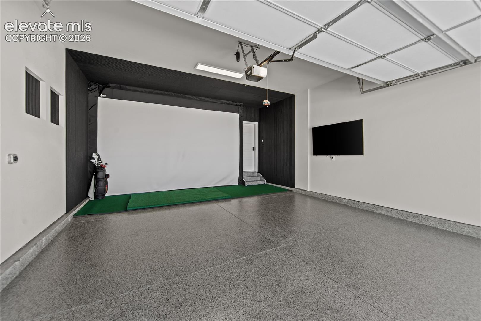 Listing photo 43 for 6575 Vistancia Avenue