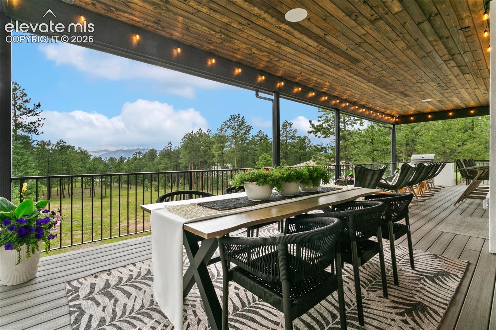 Listing photo 13 for 17270 Colonial Park Drive