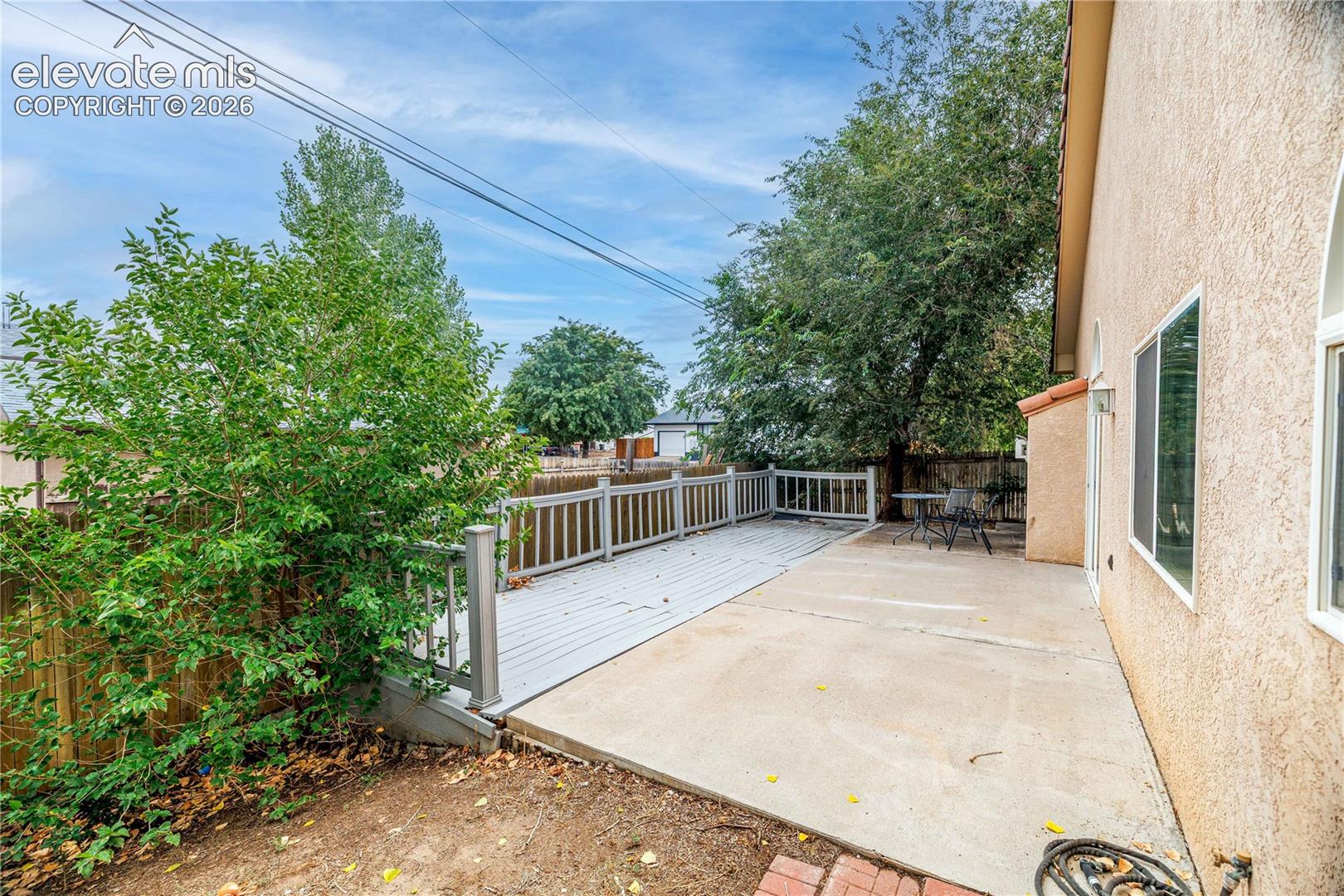 Listing photo 24 for 938 Cedarcrest Drive