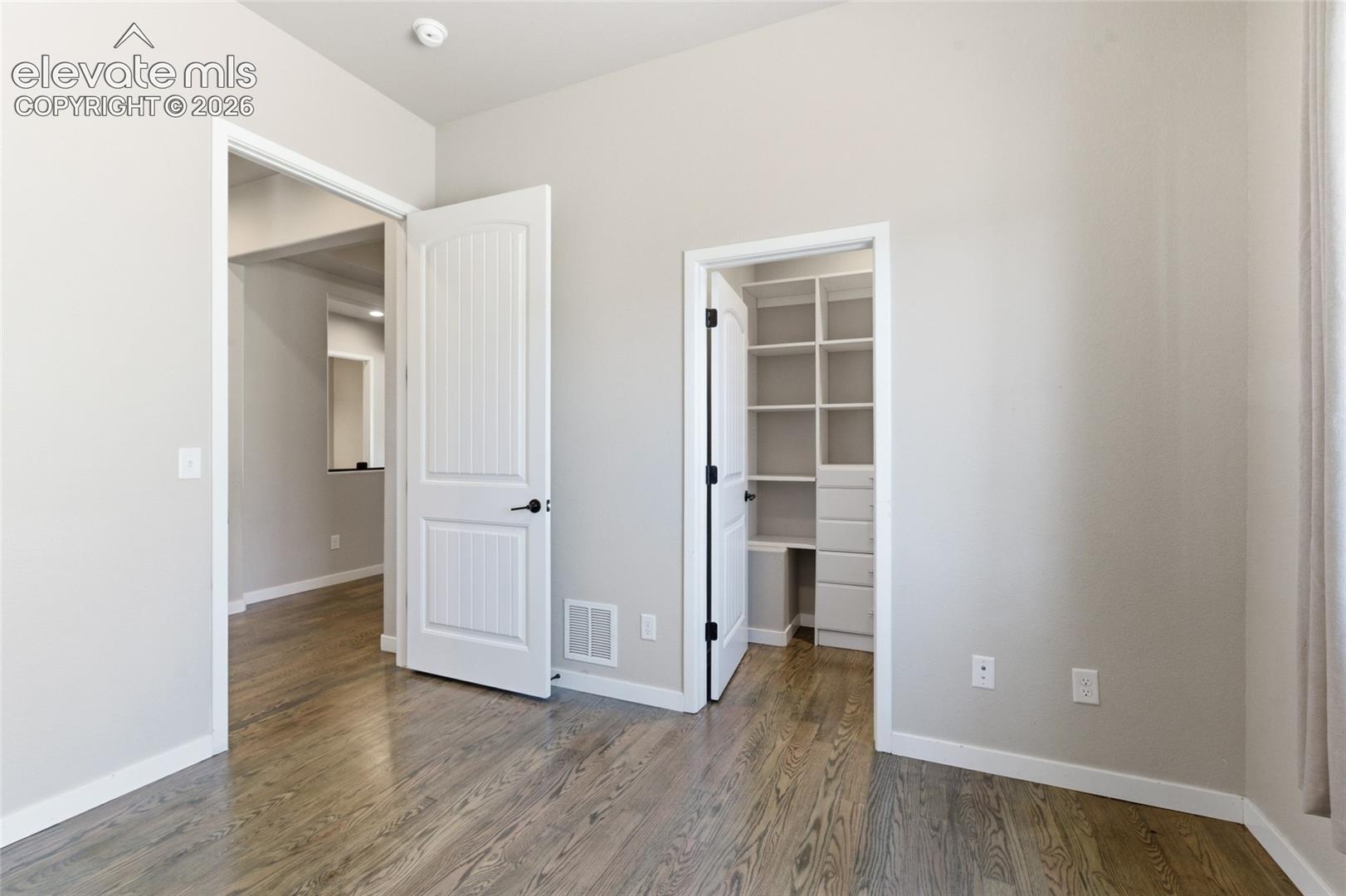Listing photo 25 for 1878 Walnut Creek Court