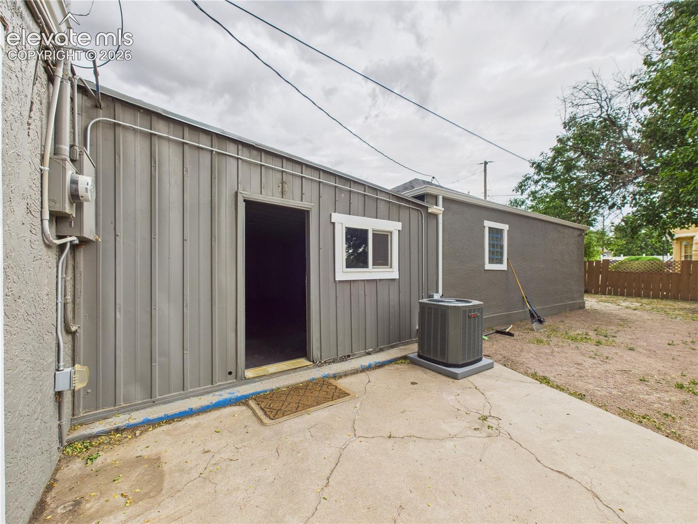 Listing photo 31 for 1530 N Norwood Avenue
