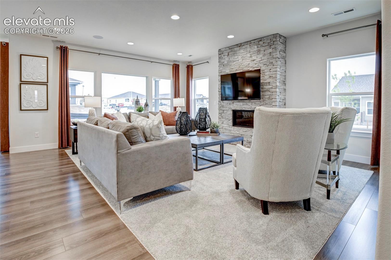 Listing photo 9 for 9685 Warrick Street