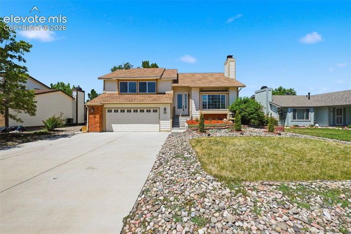 780 Bayfield Drive — listing photo