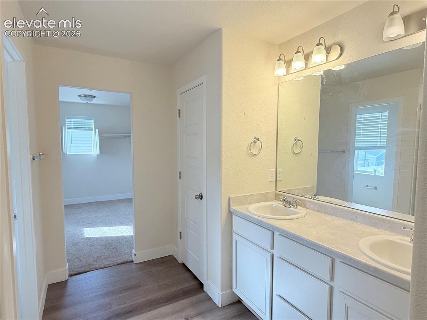 Listing photo 14 for 12644 Enclave Scenic Drive