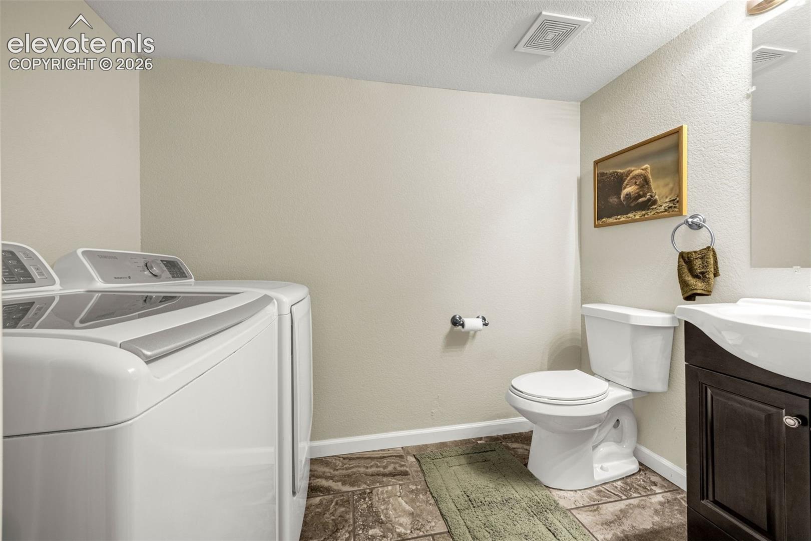 Listing photo 14 for 982 Candlestar Loop