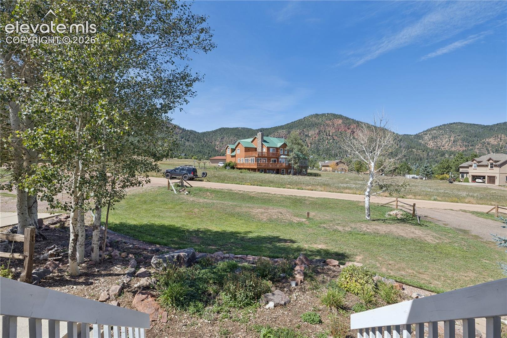 Listing photo 9 for 703 Platt Lane