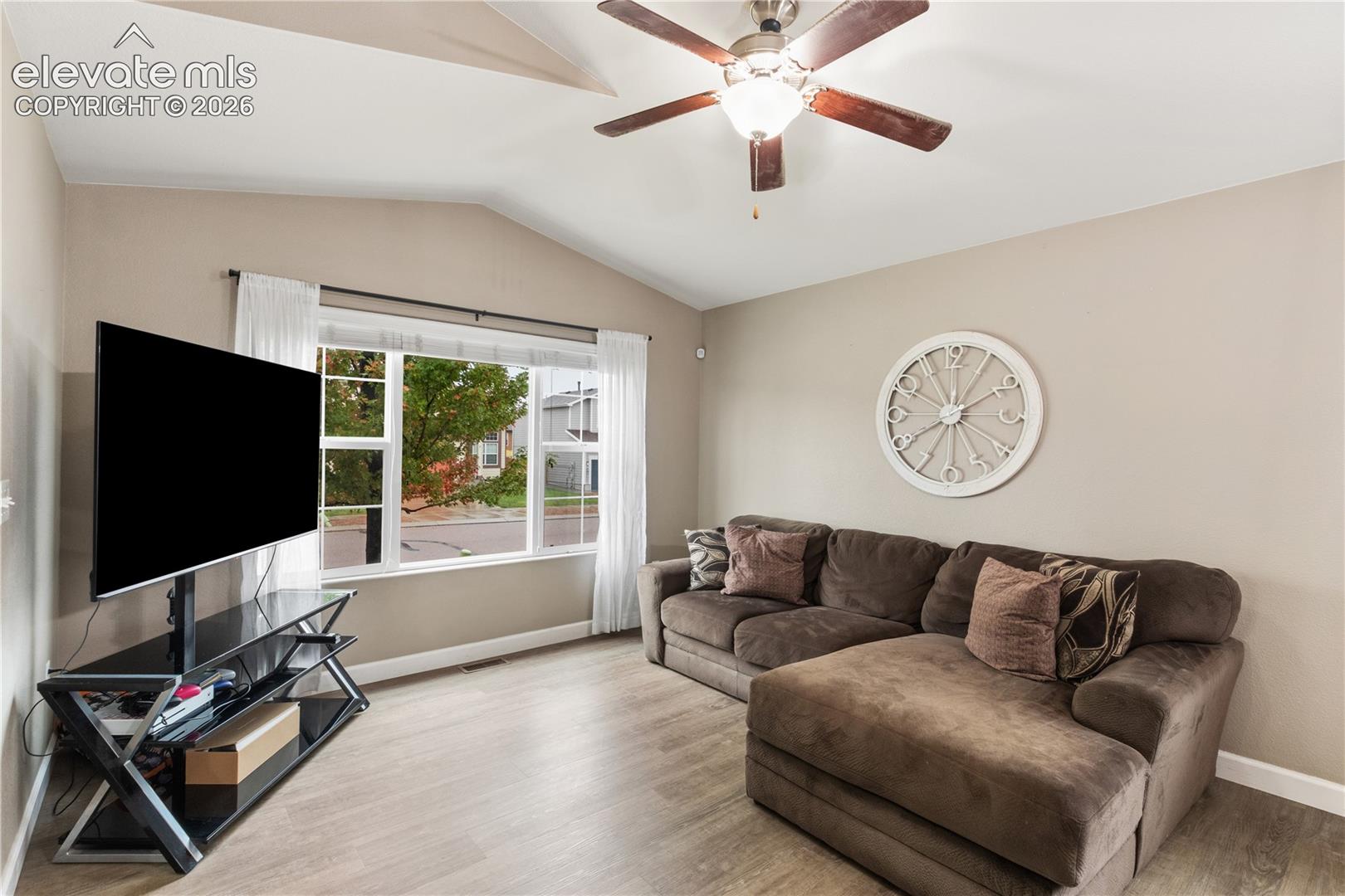 Listing photo 3 for 6848 Shimmering Leaf Drive