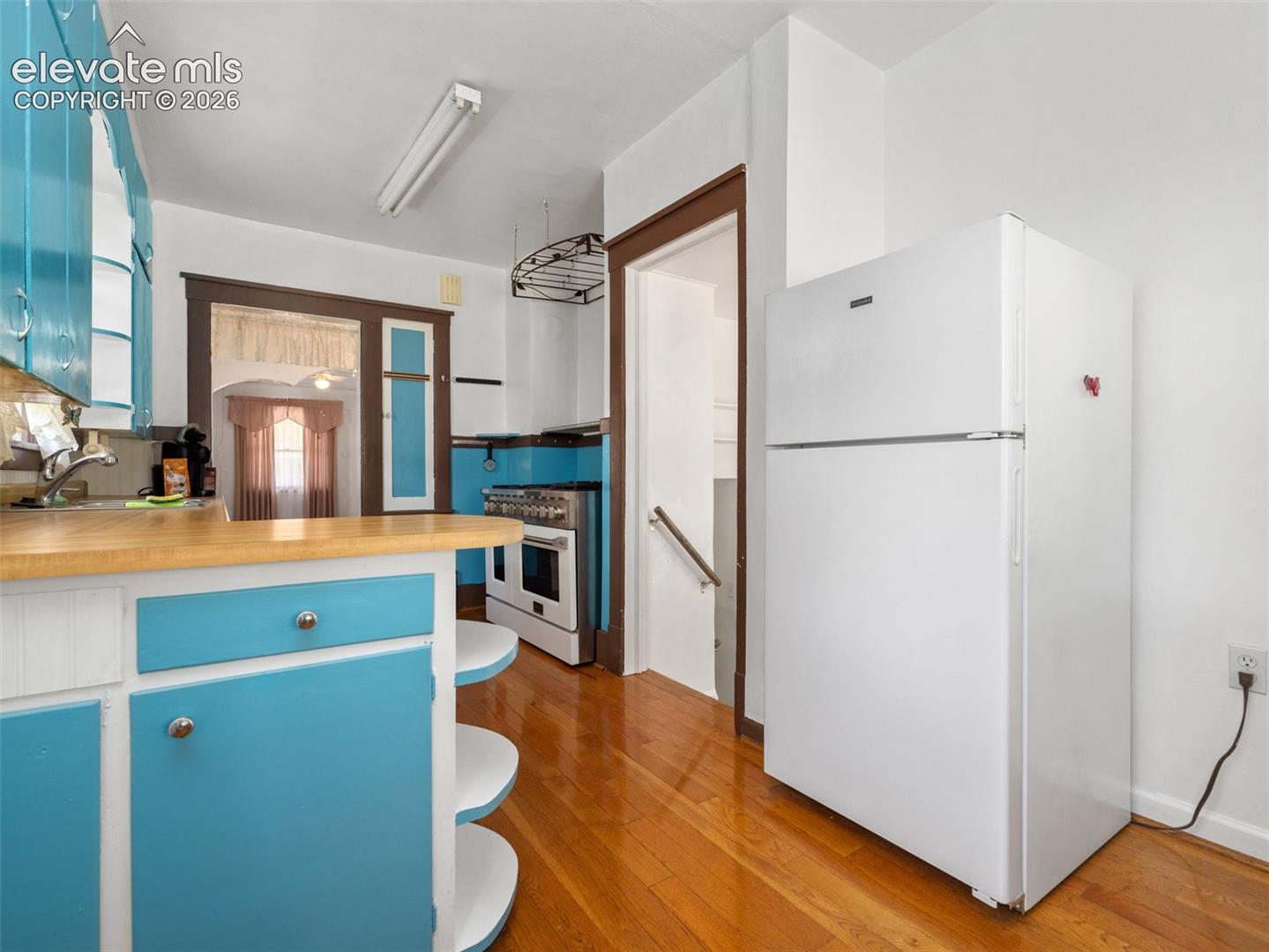 Listing photo 11 for 626 Jackson Street