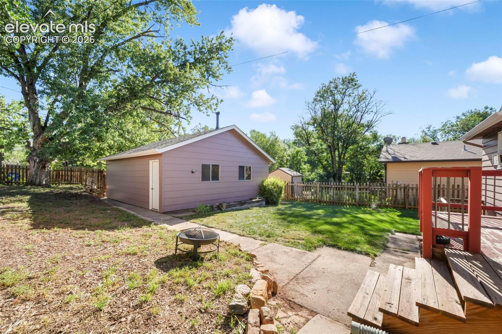 Listing photo 45 for 3326 W Kiowa Street