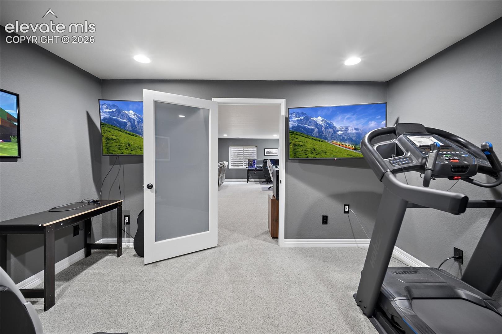 Listing photo 32 for 9790 Vistas Park Drive