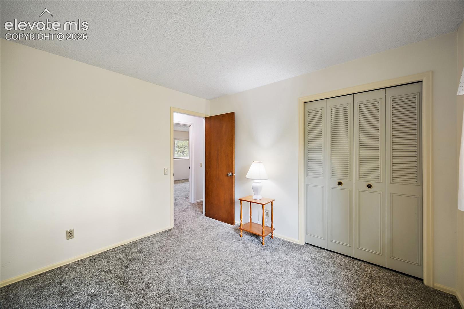 Listing photo 23 for 2998 Westcliff Circle