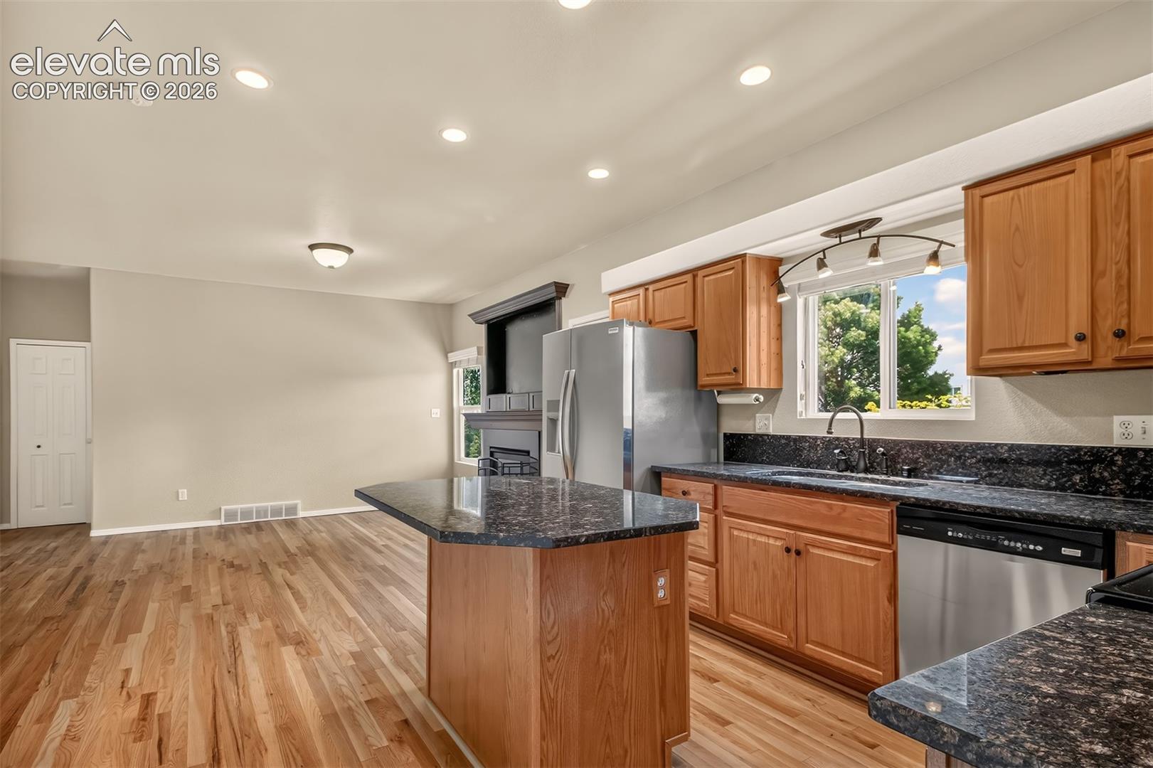 Listing photo 12 for 1136 Lawn Lake Trail