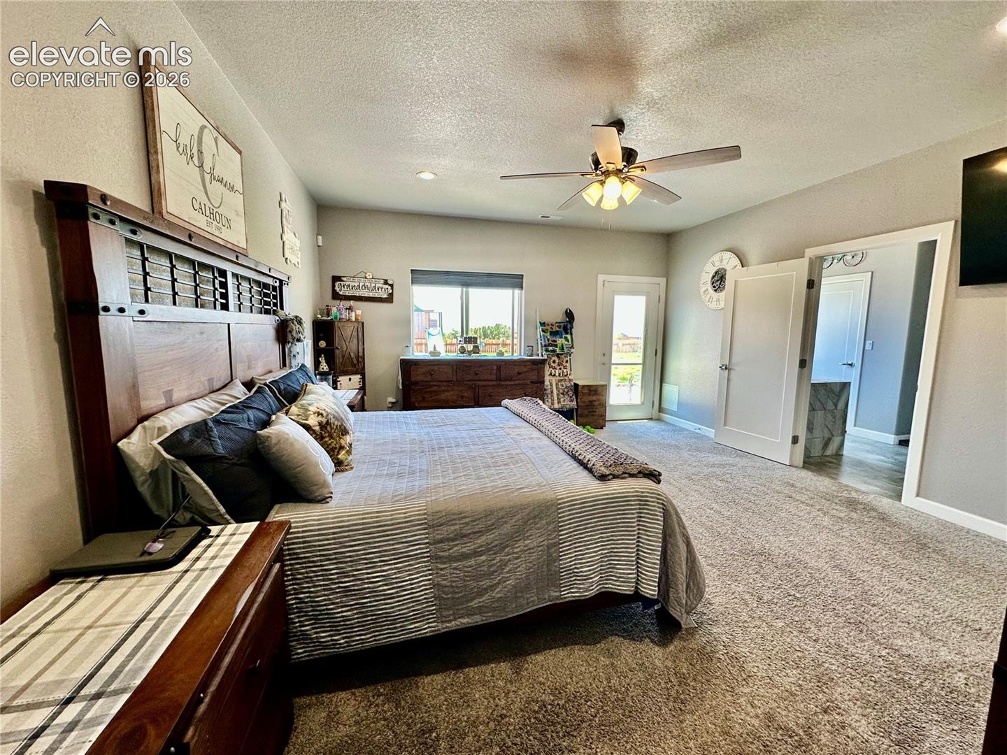 Listing photo 22 for 2064 W Hesperus Drive