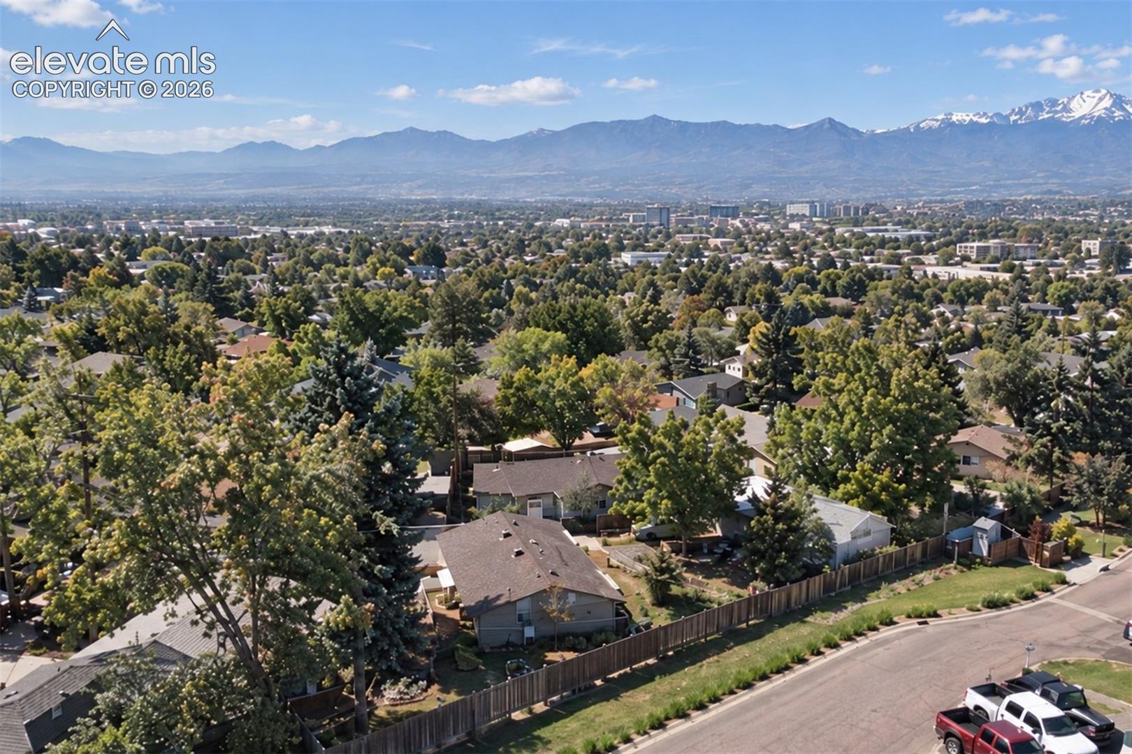 Listing photo 35 for 408 Elmwood Drive
