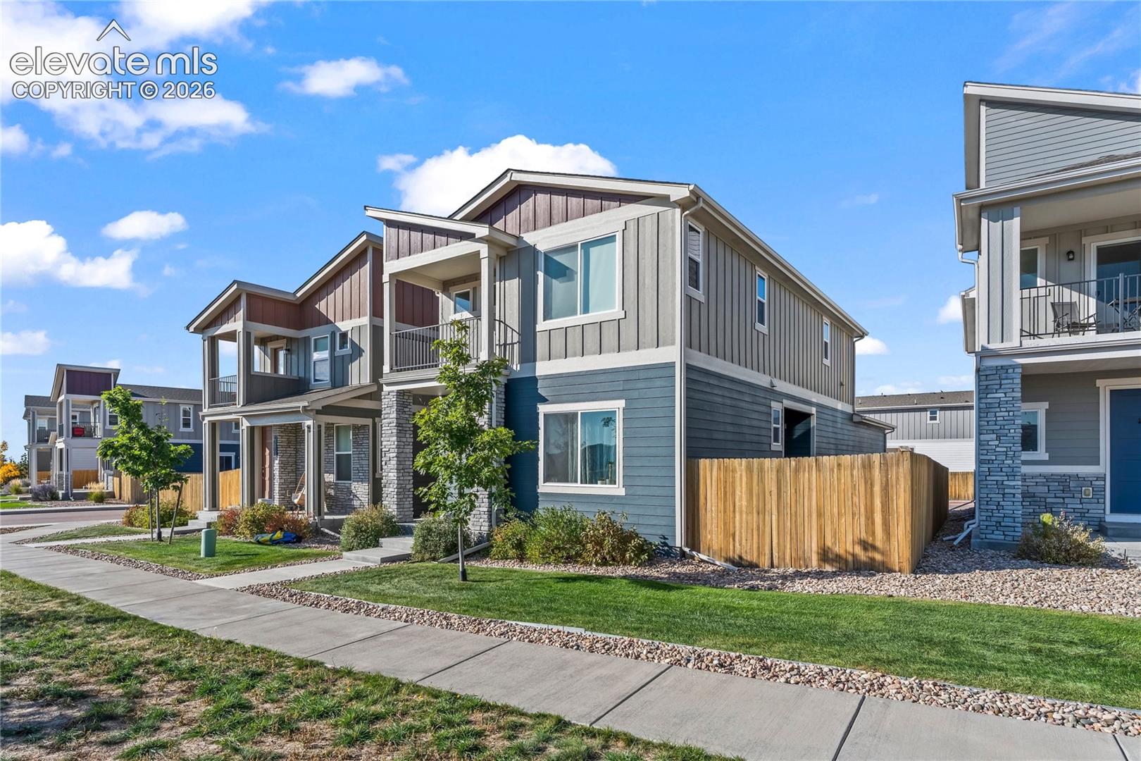 Listing photo 2 for 7815 Ochre View