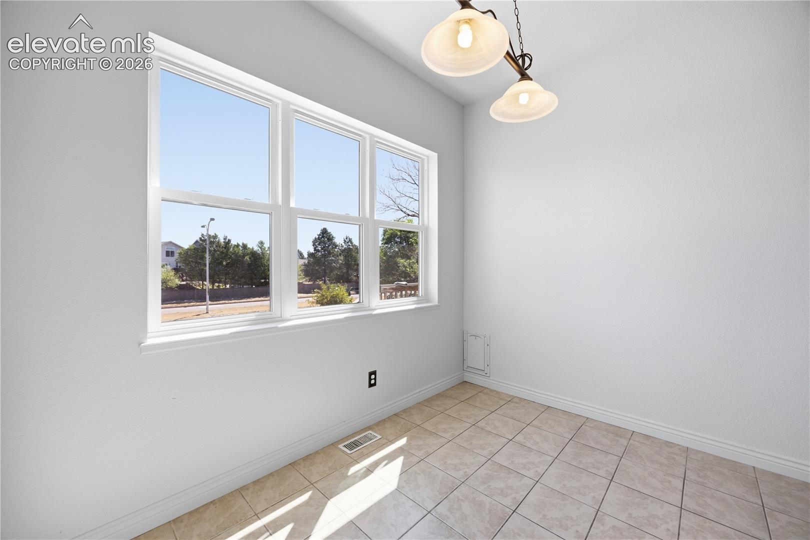 Listing photo 17 for 6650 Riata Court