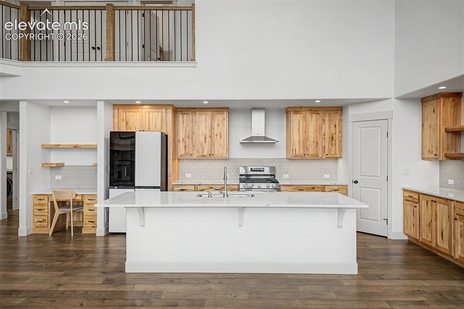 Listing photo 4 for 1015 Locklin Way