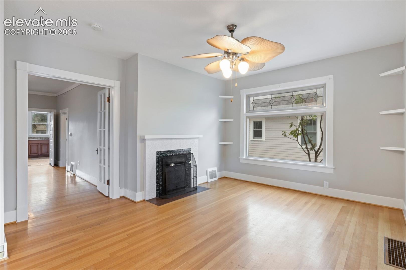 Listing photo 2 for 2309 N Nevada Avenue