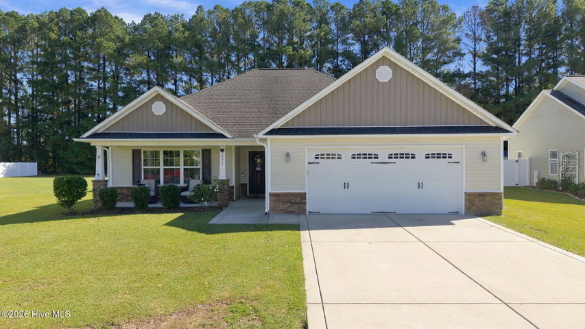 2831 Oakwood Drive, Winterville, NC 28590
