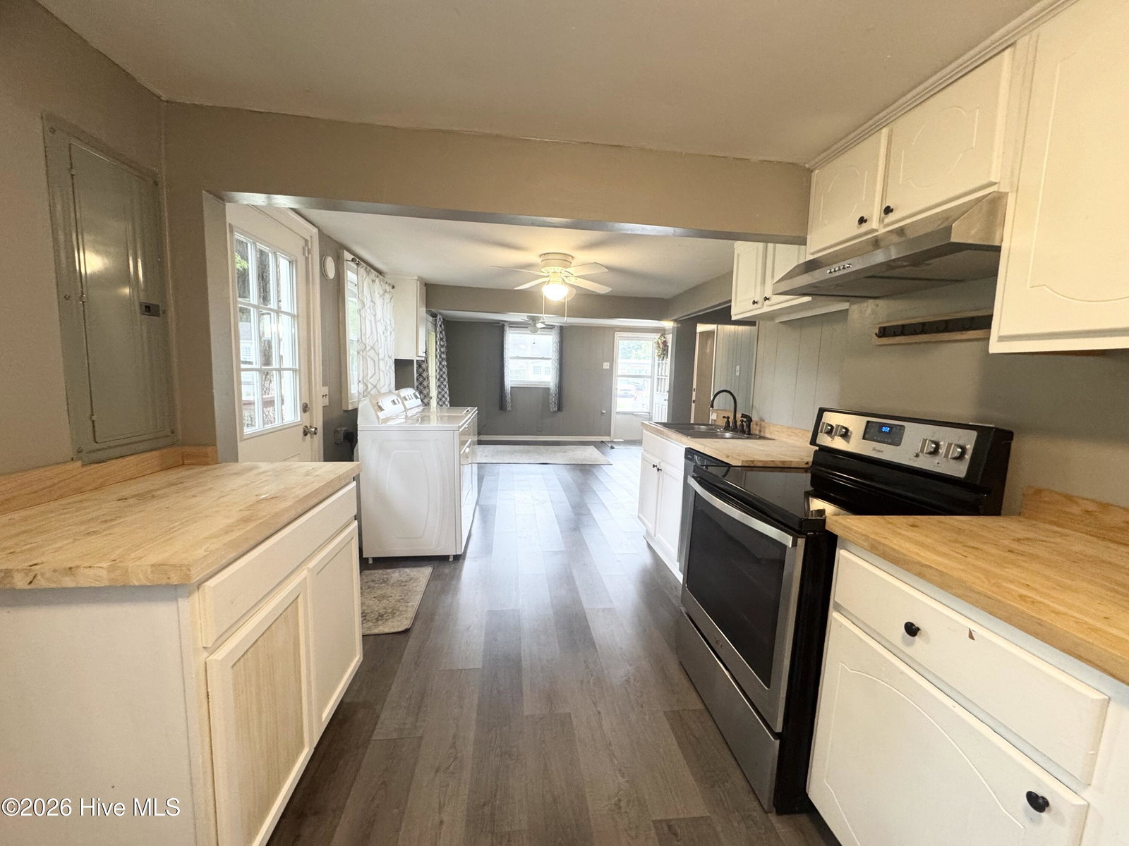 204 Pinewood Avenue, Elizabeth City, NC 27909 — photo 3