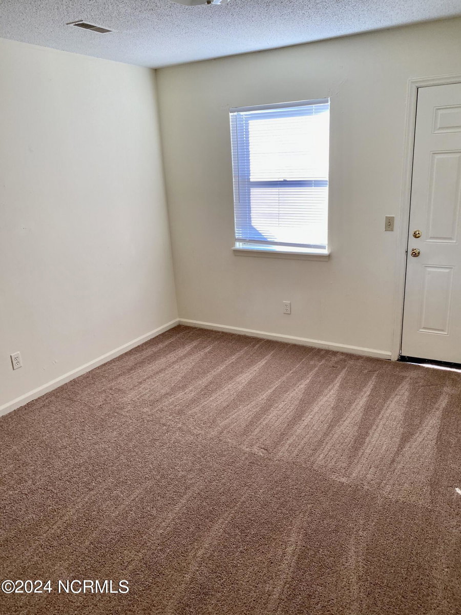 1085 Cheyenne Court 4, Greenville, NC 27858 — photo 4
