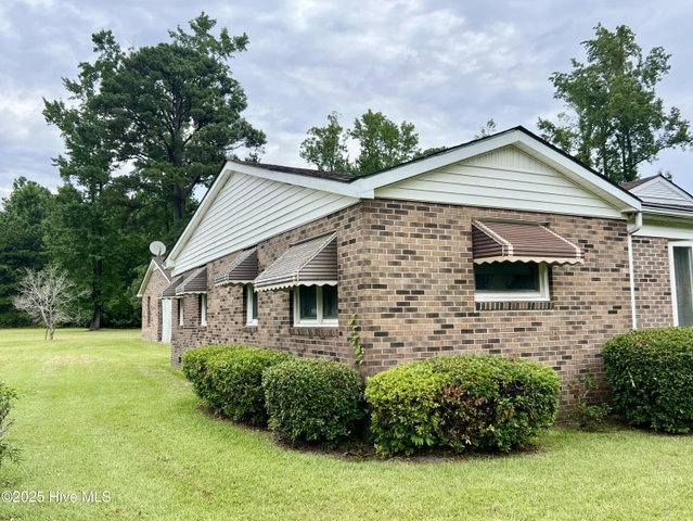 400 W Barnhill Street, Everetts, NC 27825 — photo 2