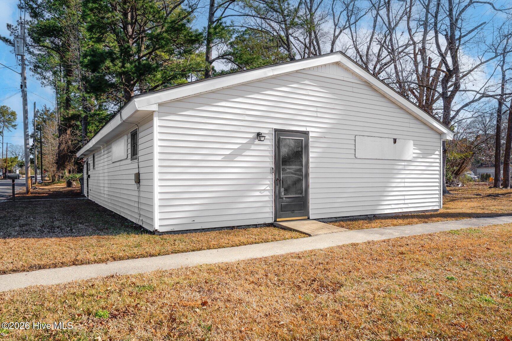 323 Trevathan Street, Rocky Mount, NC 27804 — photo 2