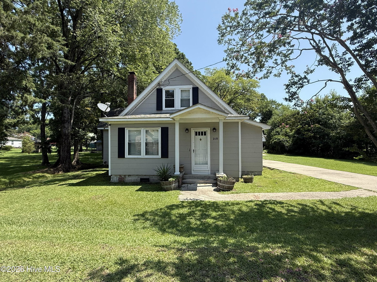 210 E Middle Street, Creswell, NC 27928 — photo 3