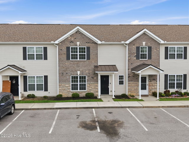 3329 Briarcliff Drive C, Greenville, NC 27834 — photo 2