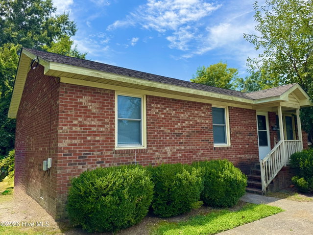 1400 E 1st Street B, Greenville, NC 27858