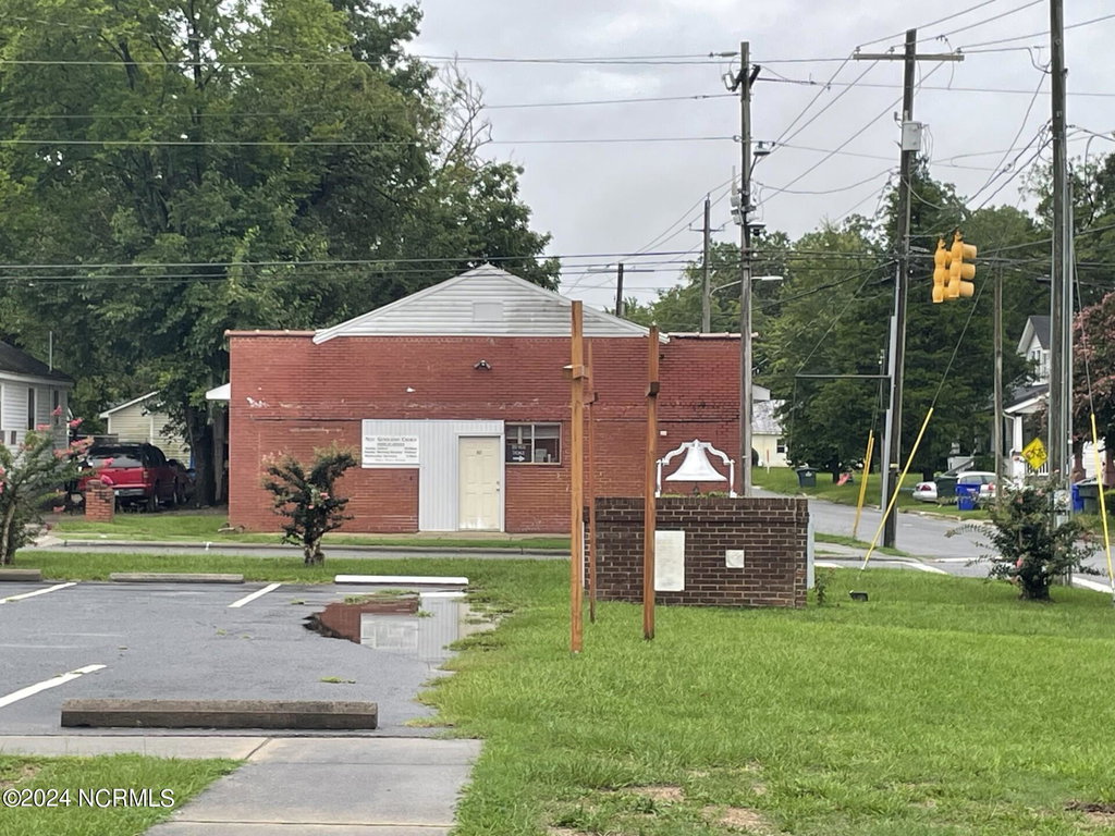 1117 W 3rd Street, Greenville, NC 27834