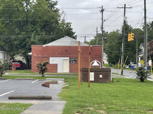 1117 W 3rd Street, Greenville, NC 27834 — photo 1