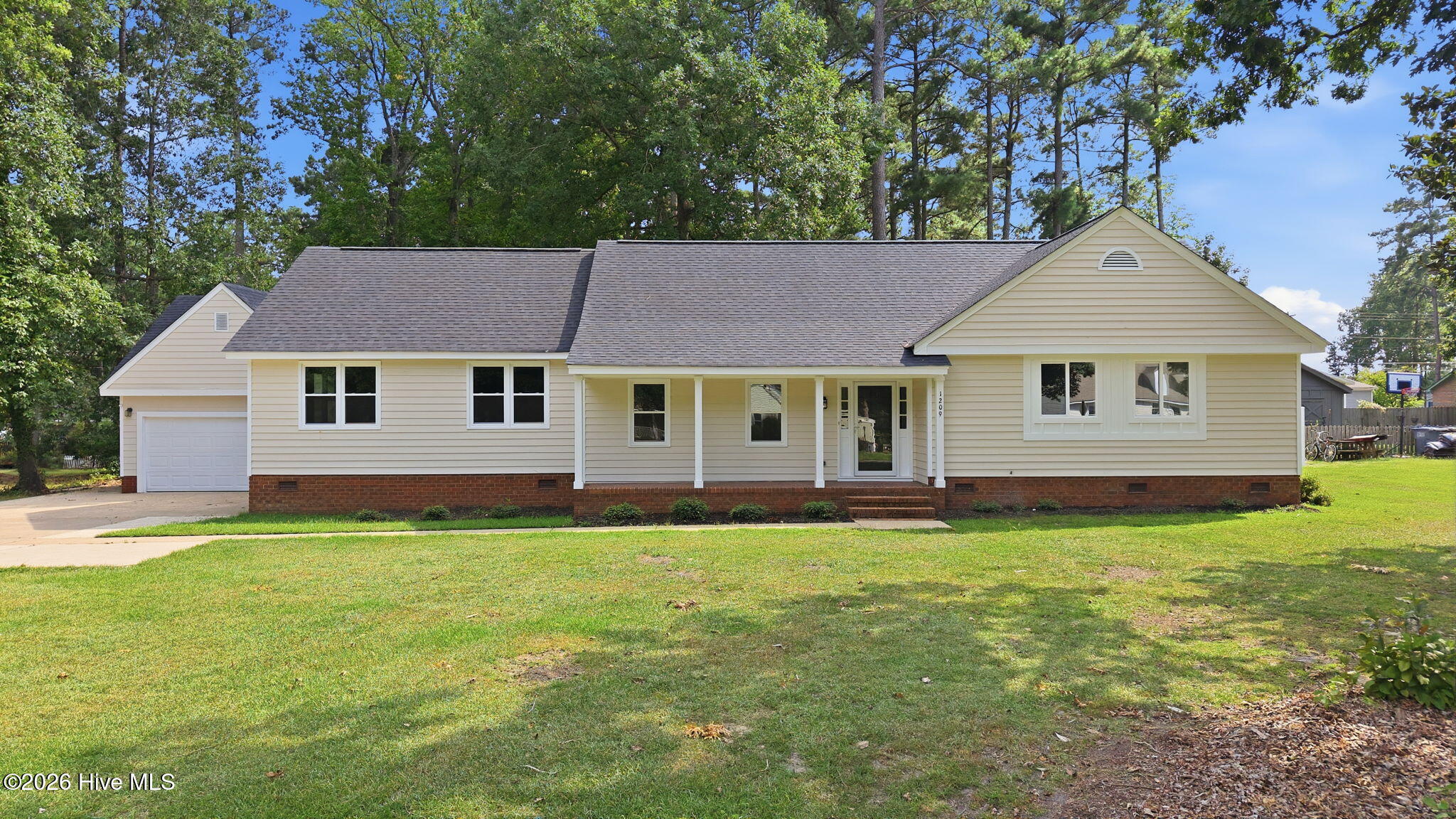 1209 Waterloo Drive, Rocky Mount, NC 27804 — main photo
