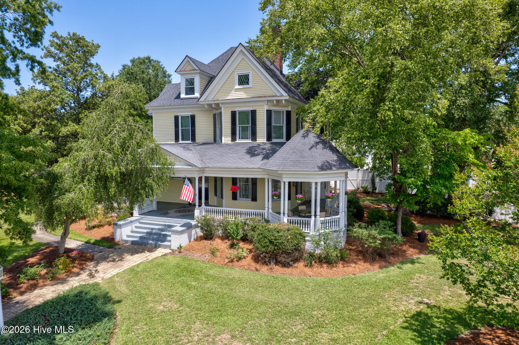109 S Walnut Street, Spring Hope, NC 27882 — photo 2