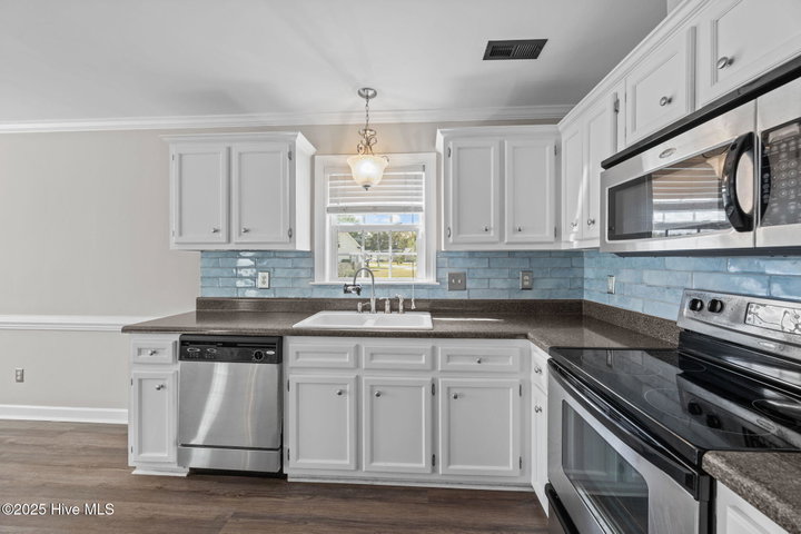 1013 Bristolmoor Drive, Winterville, NC 28590 — photo 6