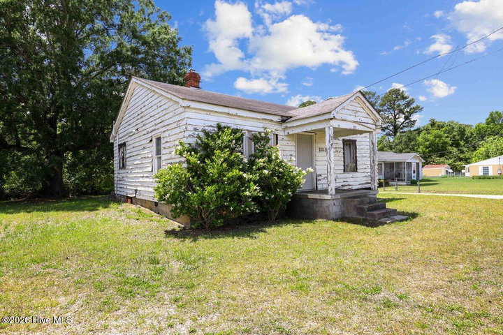 2215 Hunter Hill Road, Rocky Mount, NC 27804 — photo 2