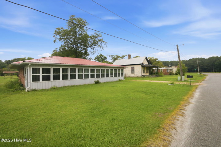 208 N West Avenue, Oak City, NC 27857 — photo 16