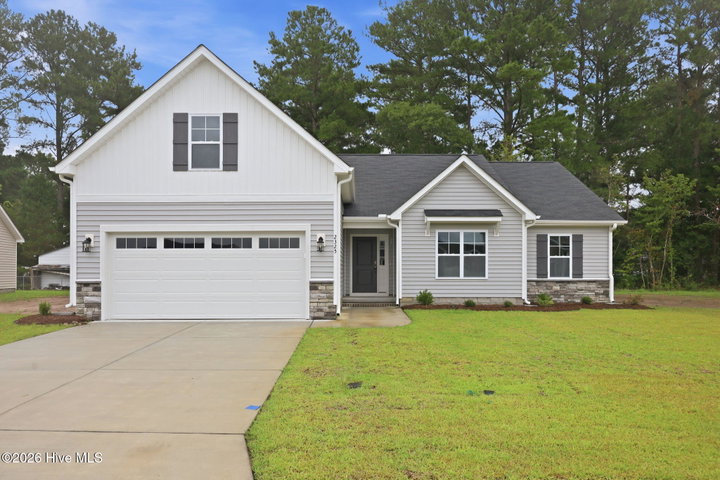 2325 Rhinestone Drive, Winterville, NC 28590