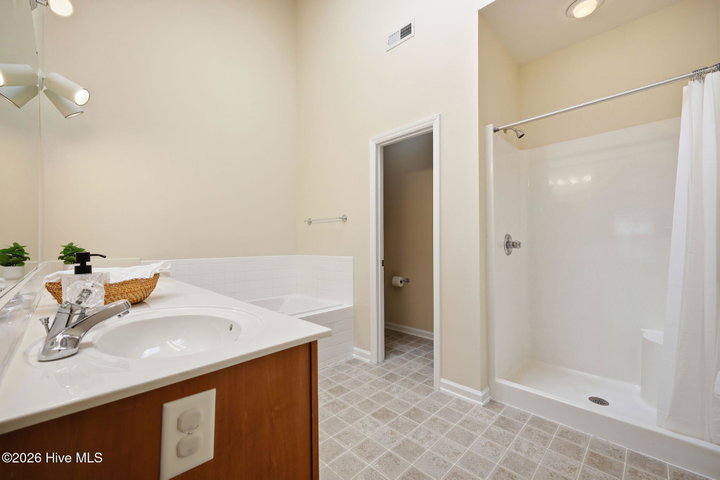 1115 Turtle Creek Road H, Greenville, NC 27858 — photo 22